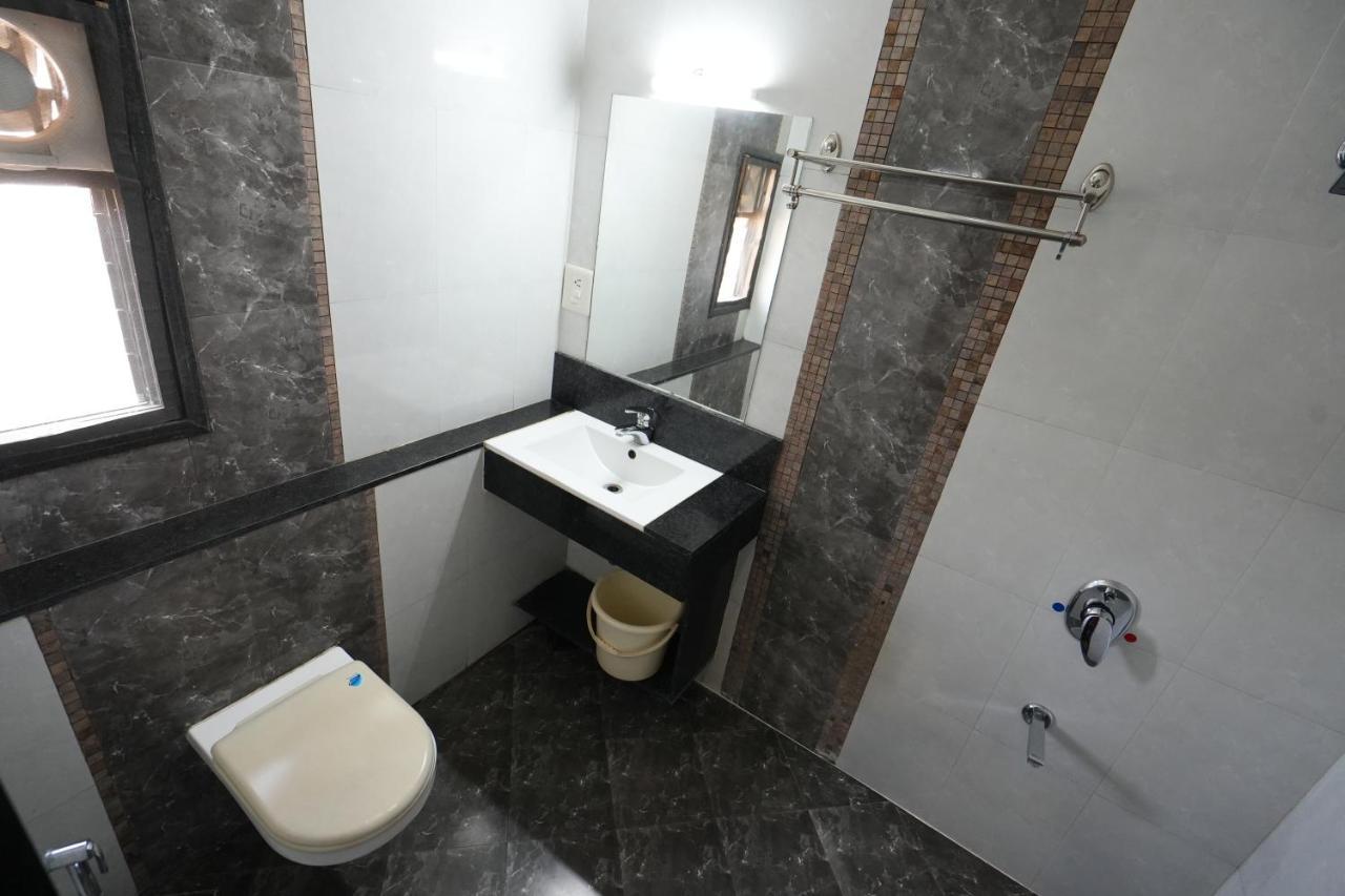 Hotel Ravi Residency Nadiad Exterior photo