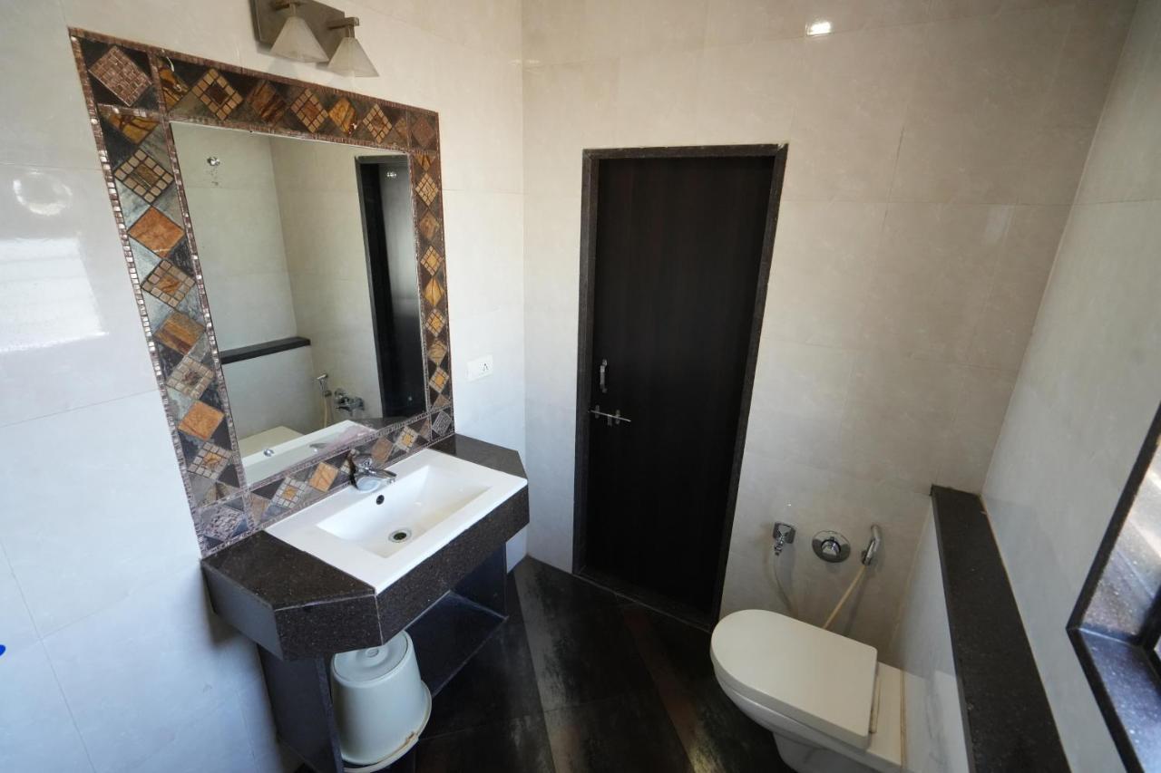 Hotel Ravi Residency Nadiad Exterior photo