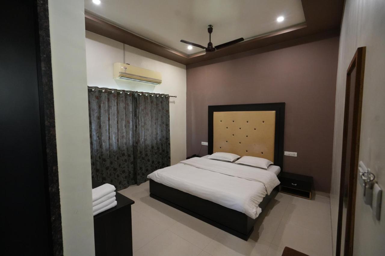 Hotel Ravi Residency Nadiad Exterior photo