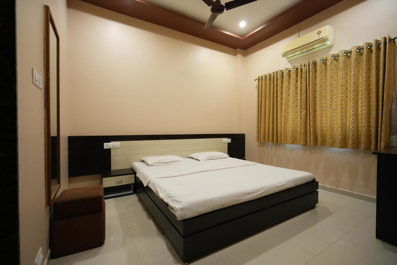 Hotel Ravi Residency Nadiad Exterior photo
